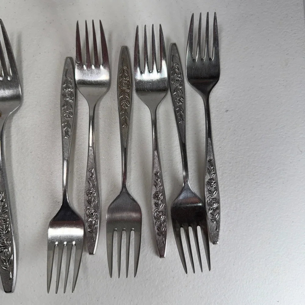 Eldan 44pc Flatware Set Stainless Japan Rose Floral Vintage Silverware Service